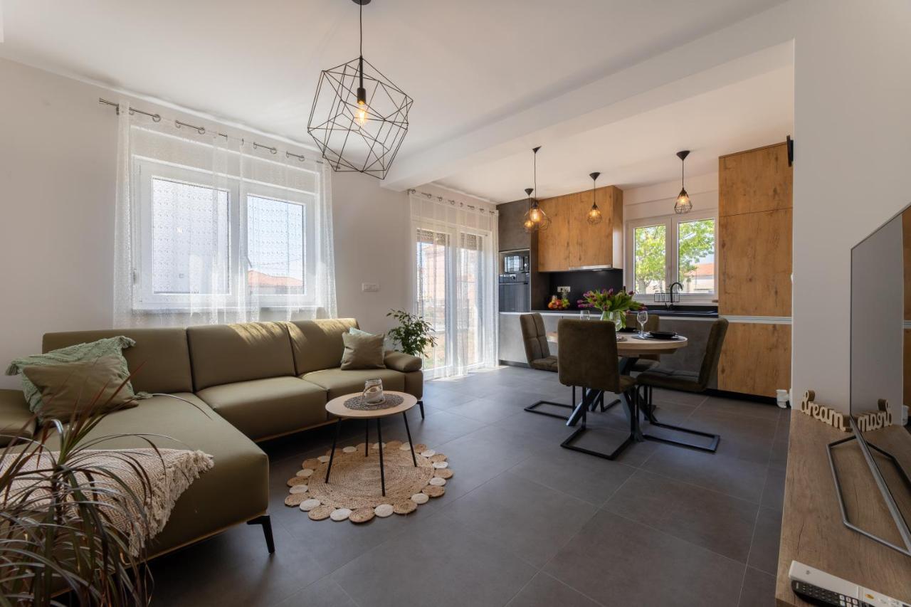 Apartments Maya & Tina Трогир Экстерьер фото