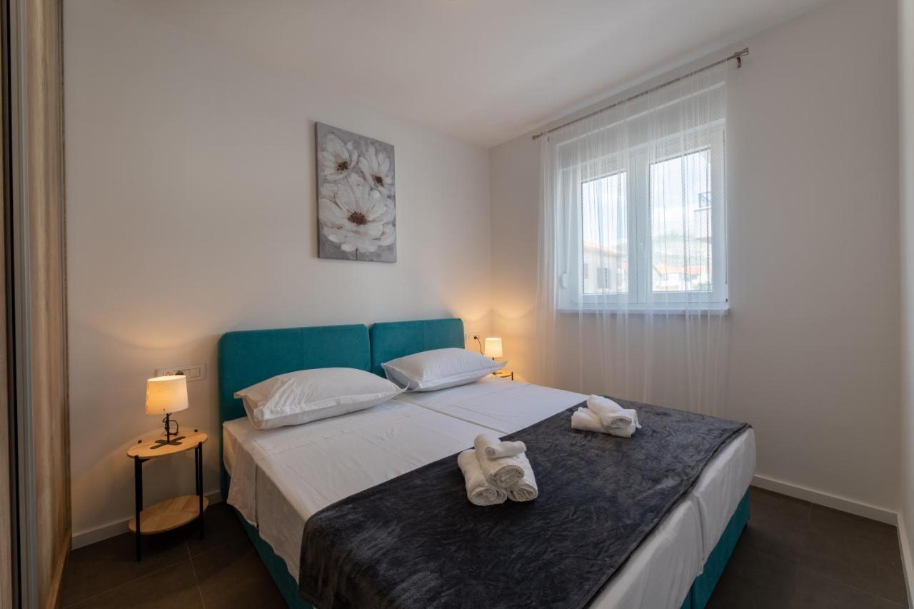 Apartments Maya & Tina Трогир Экстерьер фото
