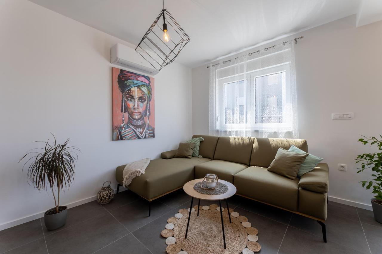 Apartments Maya & Tina Трогир Экстерьер фото