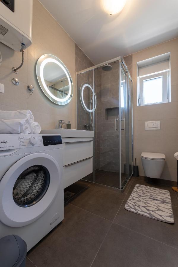 Apartments Maya & Tina Трогир Экстерьер фото