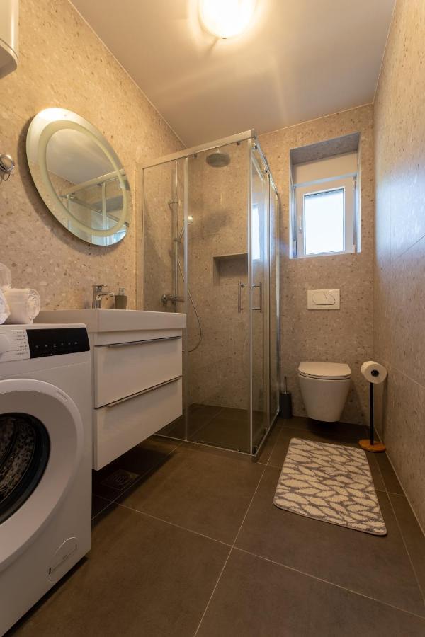 Apartments Maya & Tina Трогир Экстерьер фото